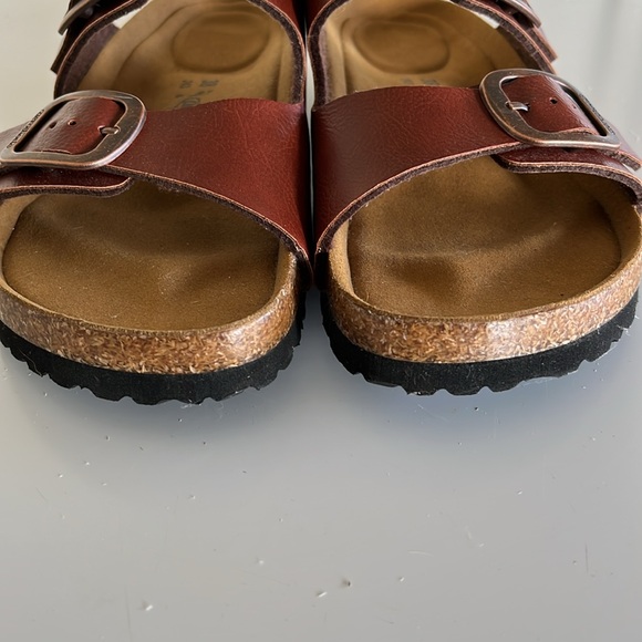 Aerothotic Sandals - Picture 2 of 10